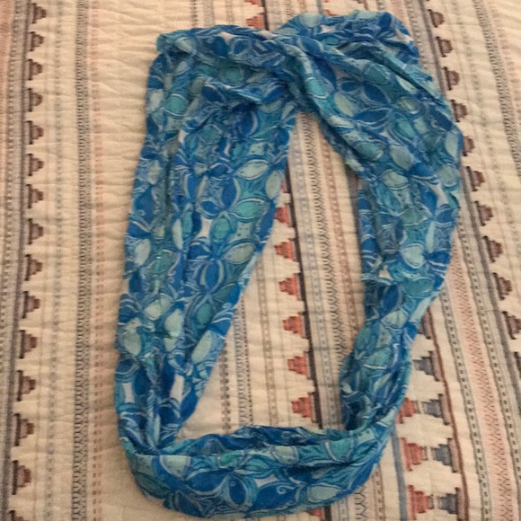 Lilly Pulitzer Infiniti Scarf - Picture 2 of 3